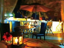 テラス席-夏の夜